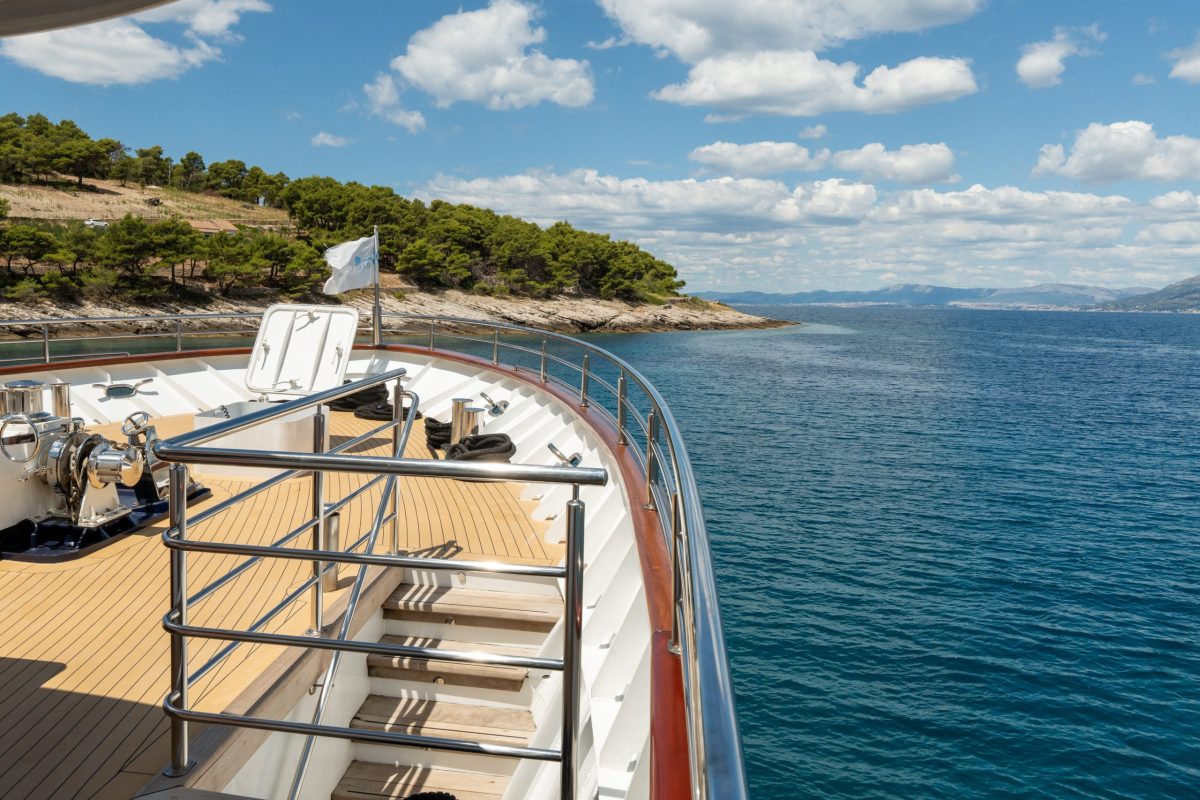 M/S Invictus