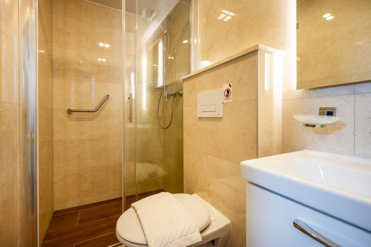 Invictus cabins (10)