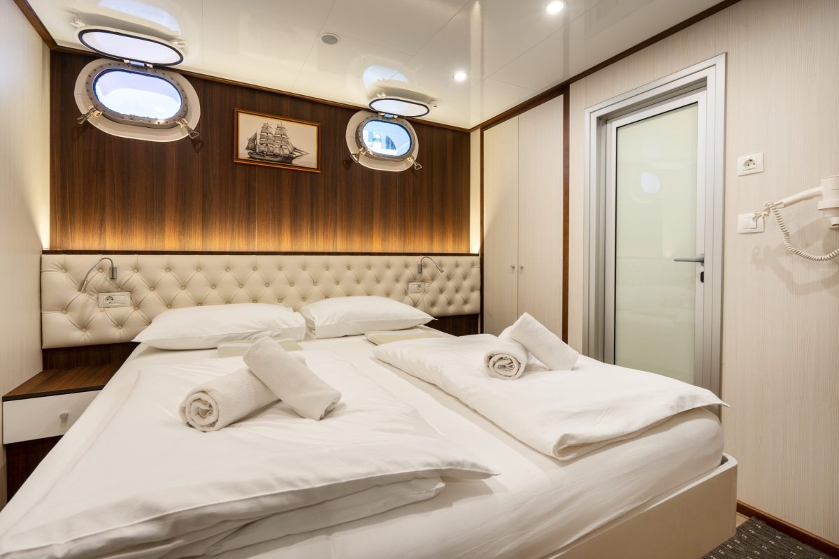 Invictus cabins (12)