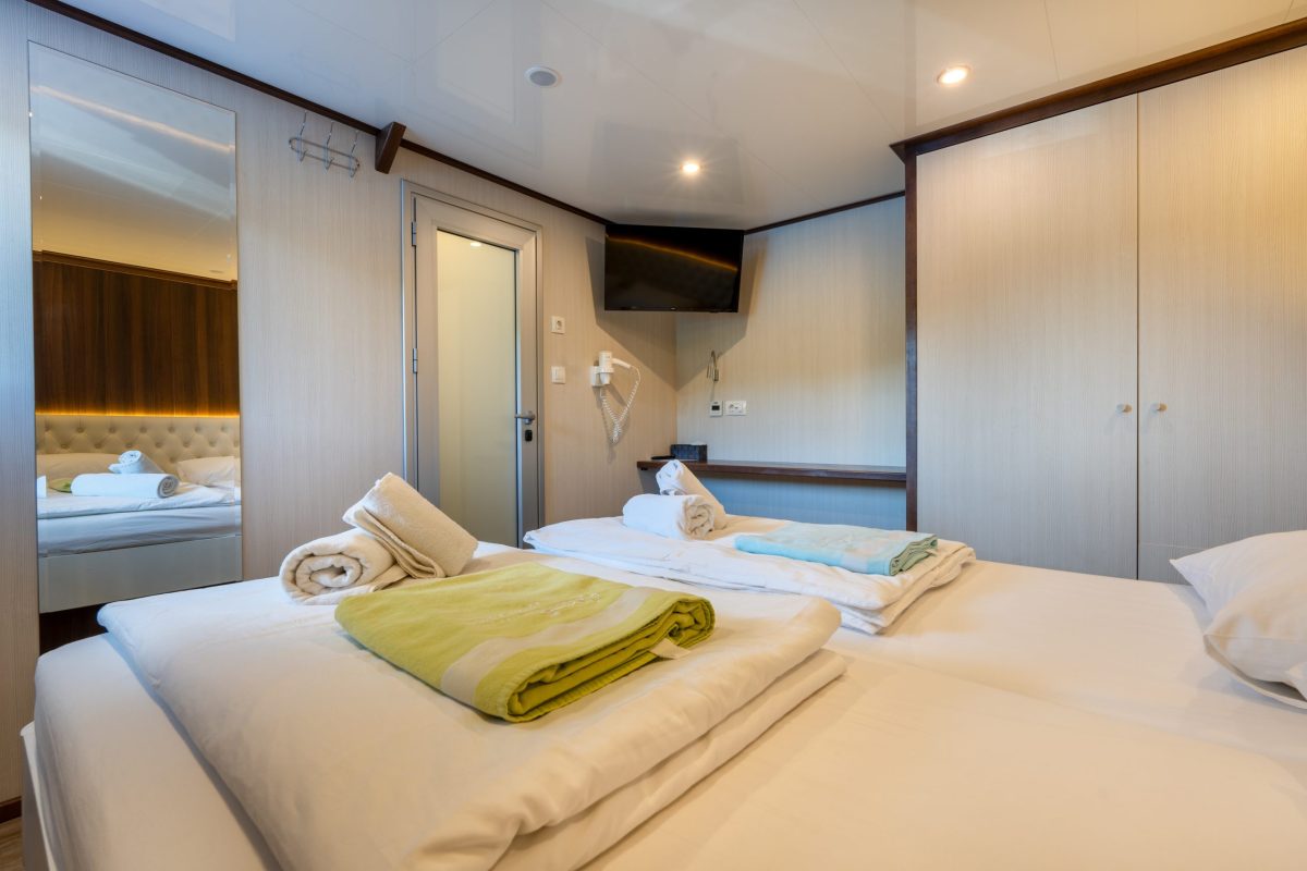 Invictus cabins (21)