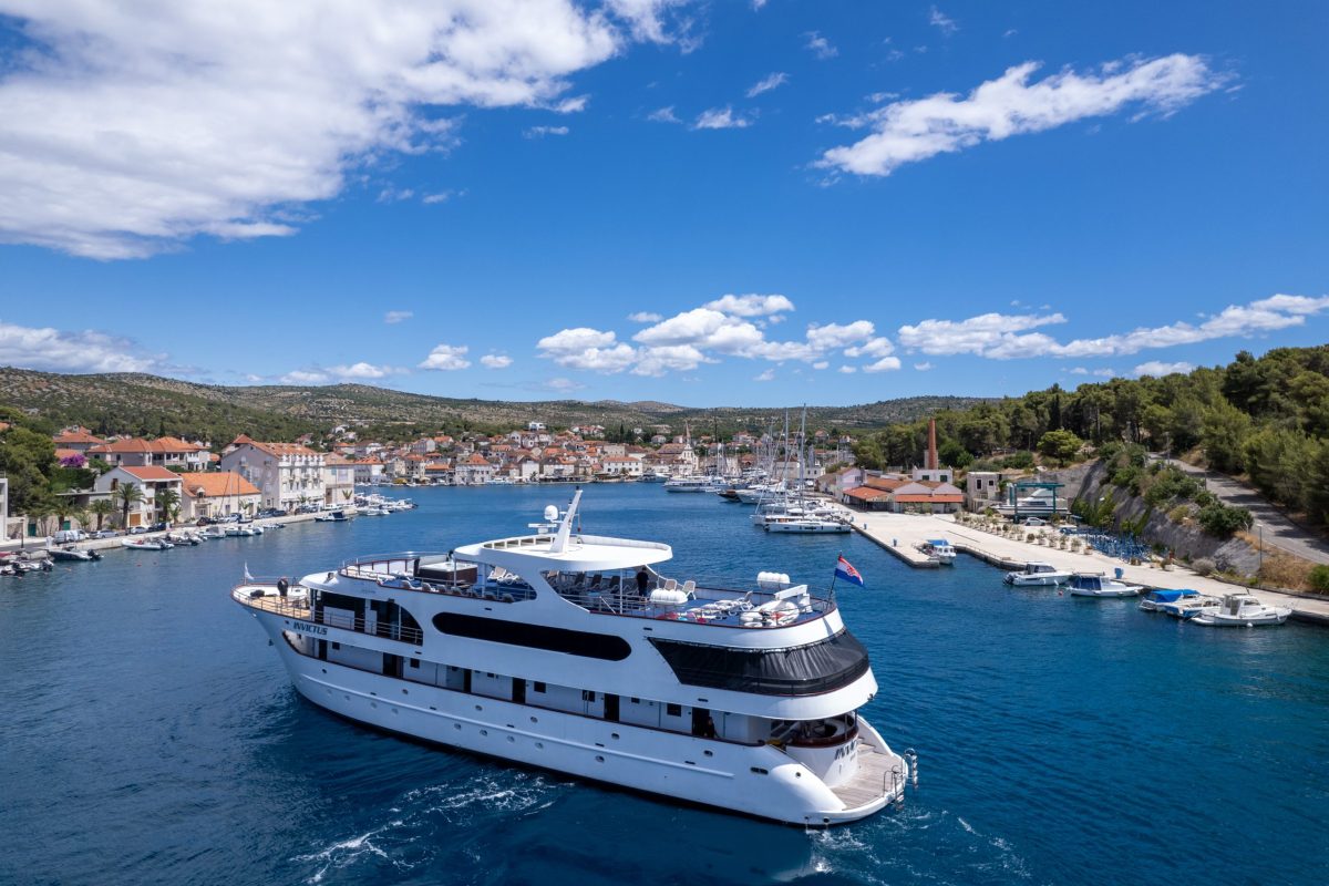 Invictus drone and ship slides (23)