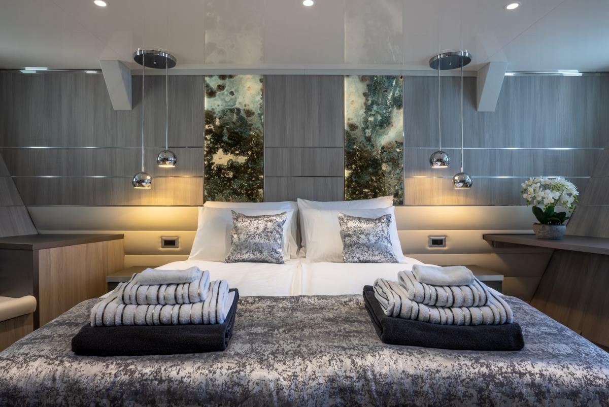 Osc-Cabins-Main-Deck-11