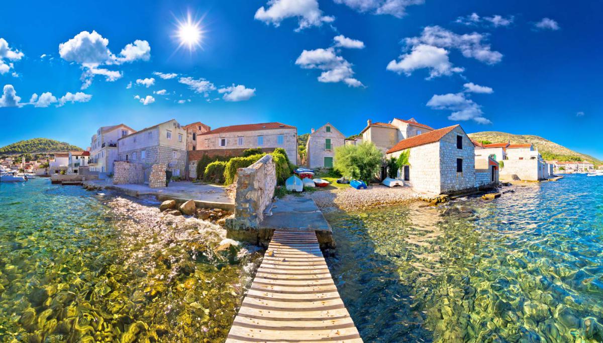Island,Town,Of,Vis,Idyllic,Waterfront,View,,Archipelago,Of,Dalmatia,